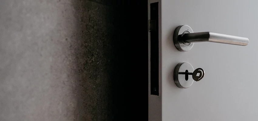 Front Door Handle Repair And Installation in Lake Arrowhead, CA